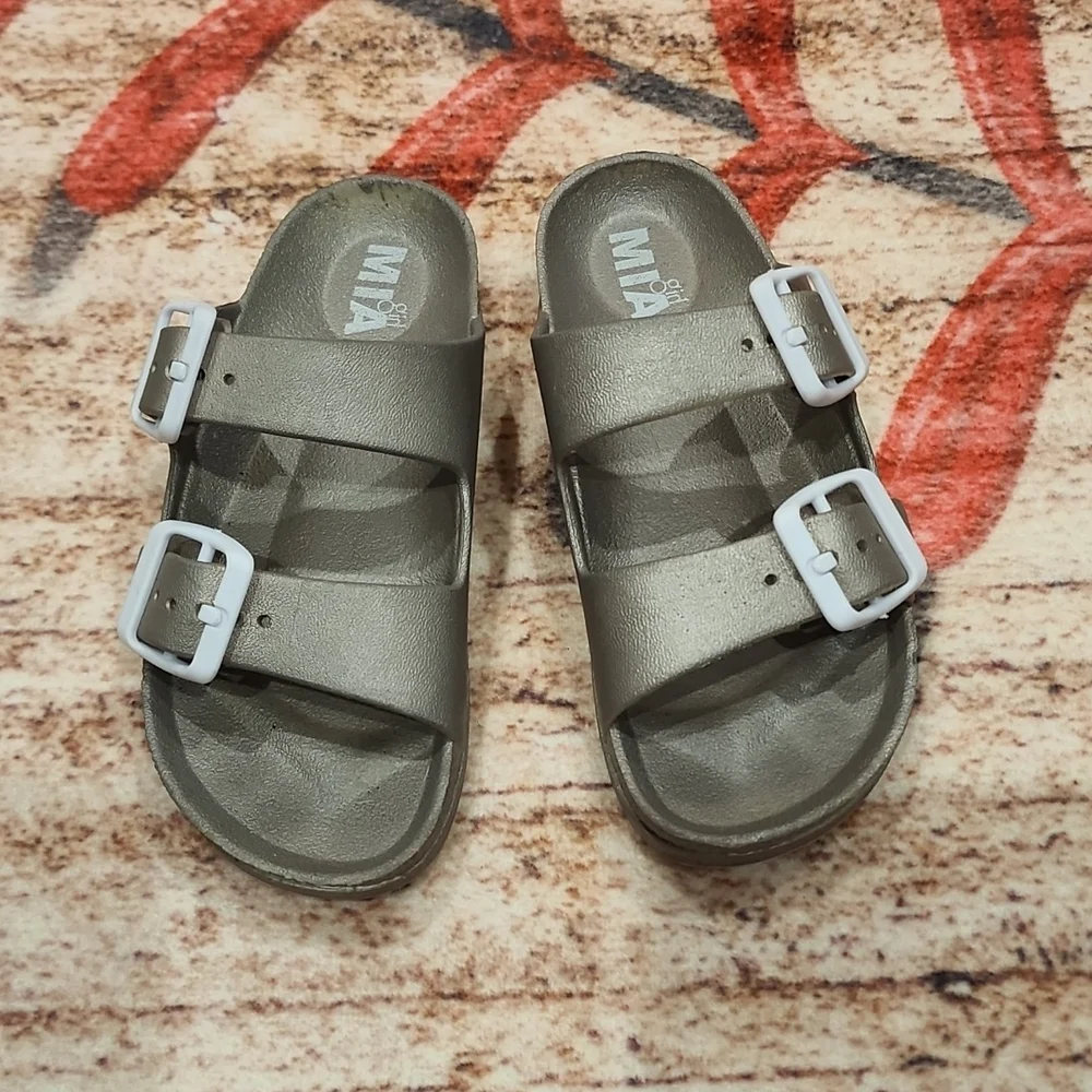 Girls sandals - Picture 1 of 6